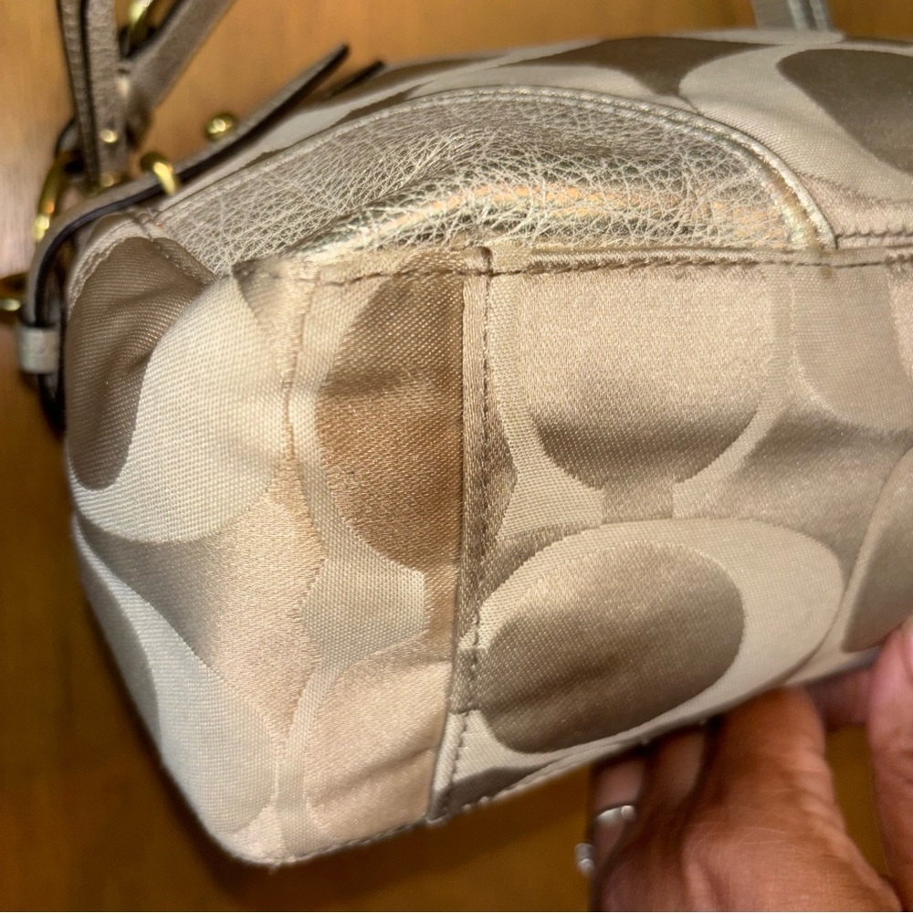 Coach Tan and Gold Shoulder Bag - Picture 5 of 11
